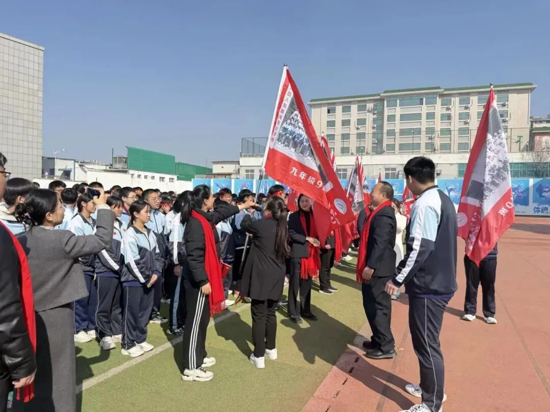 【全环境立德树人】百日砺剑,决胜中考——仲宫街道初级中学初三百日誓师大会隆重举行 第25张