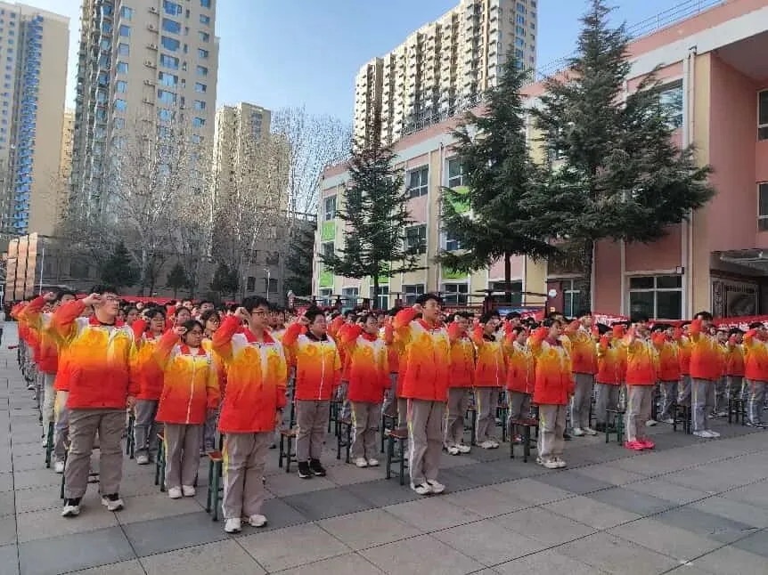 鏖战百日酬壮志 逐梦中考向未来 ——康园中学2026届中考百日冲刺誓师大会 第11张