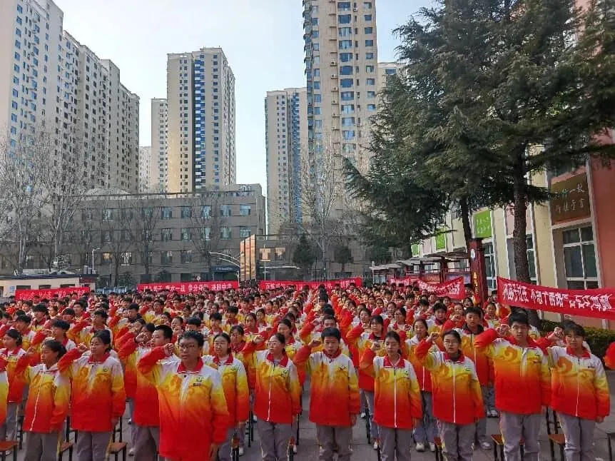 鏖战百日酬壮志 逐梦中考向未来 ——康园中学2026届中考百日冲刺誓师大会 第13张