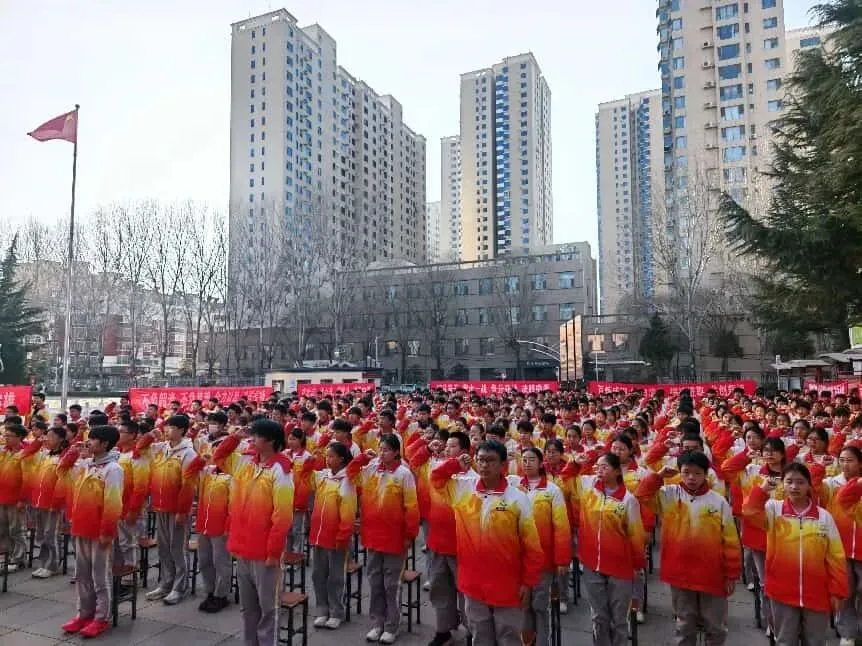 鏖战百日酬壮志 逐梦中考向未来 ——康园中学2026届中考百日冲刺誓师大会 第14张