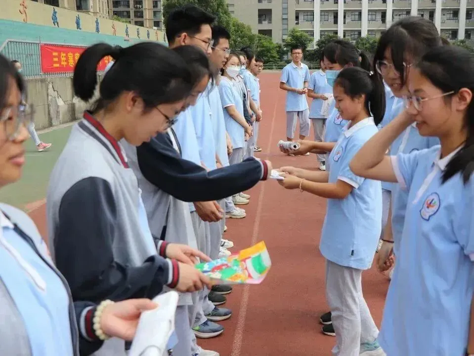 助力中考,为梦护航——记临平第一中学中考助力系列活动 第51张