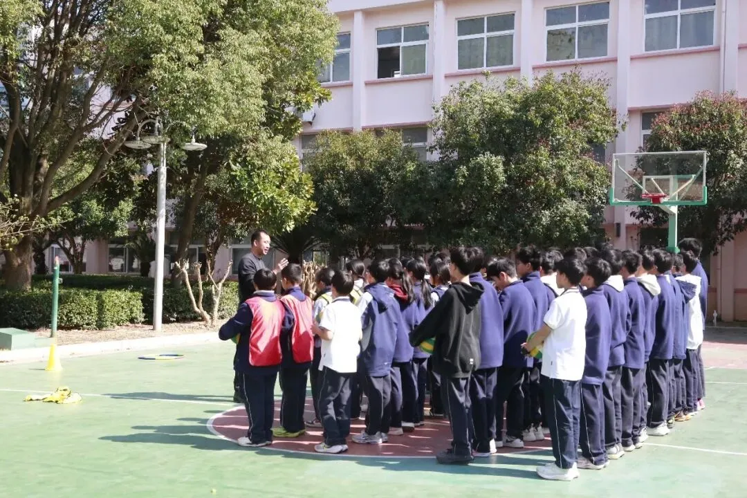 【教学动态】聚焦排球教学,共探中考体育——互联网+玉环市体育项目(排球)专题研讨暨名师送教活动在芦浦中学开展 第10张