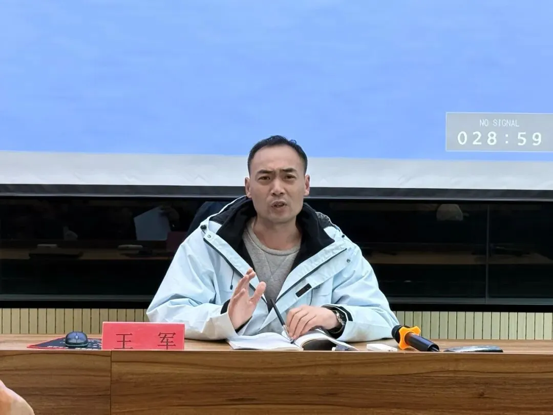 【教学动态】聚焦排球教学,共探中考体育——互联网+玉环市体育项目(排球)专题研讨暨名师送教活动在芦浦中学开展 第16张