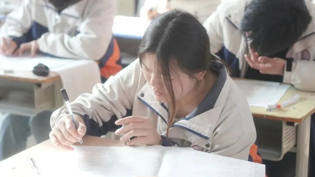 倒计时86天!高三全真模考启幕,以实战蓄力冲刺高考! 第14张