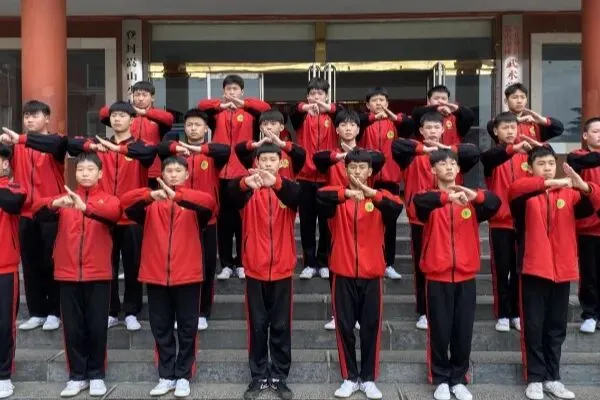 家长警惕:中考分流后,选错学校=耽误孩子一辈子,看完再择校 第3张