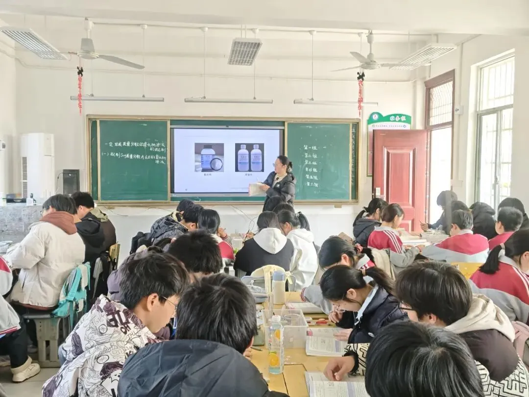 精准把脉促备考 同心共行迎中考——石首市教研室专家团队莅临我校指导复习工作 第15张