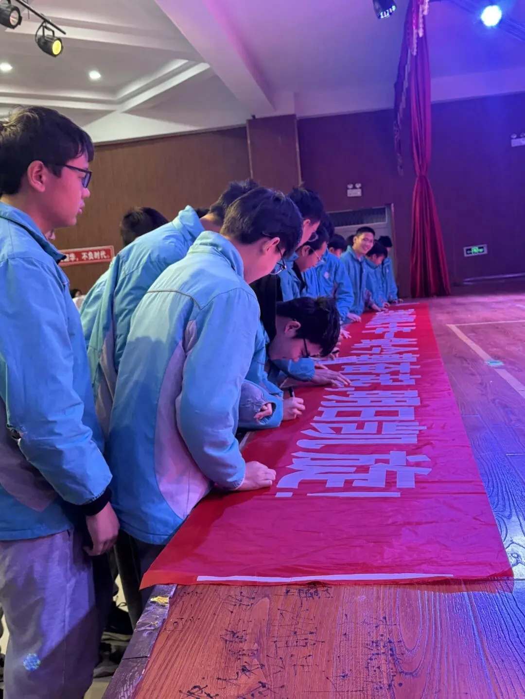 【提质控本年】“决战中考 百日圆梦”——淅川县丹阳书院小初部2026届百日冲刺誓师大会燃情举行! 第25张