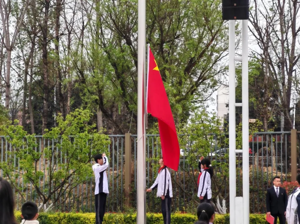 百日誓师燃斗志 逐梦中考启新程 | 昆明市官渡区星耀羊甫学校初二学子百日誓师大会圆满举行 第12张