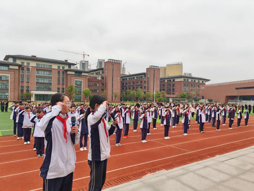 百日誓师燃斗志 逐梦中考启新程 | 昆明市官渡区星耀羊甫学校初二学子百日誓师大会圆满举行 第19张