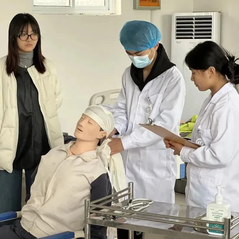 【实战模拟 护航高考】我校高三医学技术与护理专业举行技能 第12张