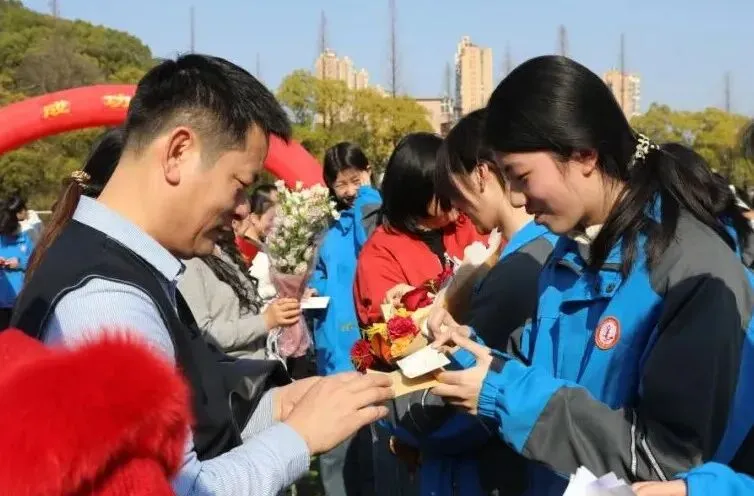 少年当立磨百日 以笔为剑赴中考——新钢中学中考百日冲刺誓师大会燃情启幕 第36张