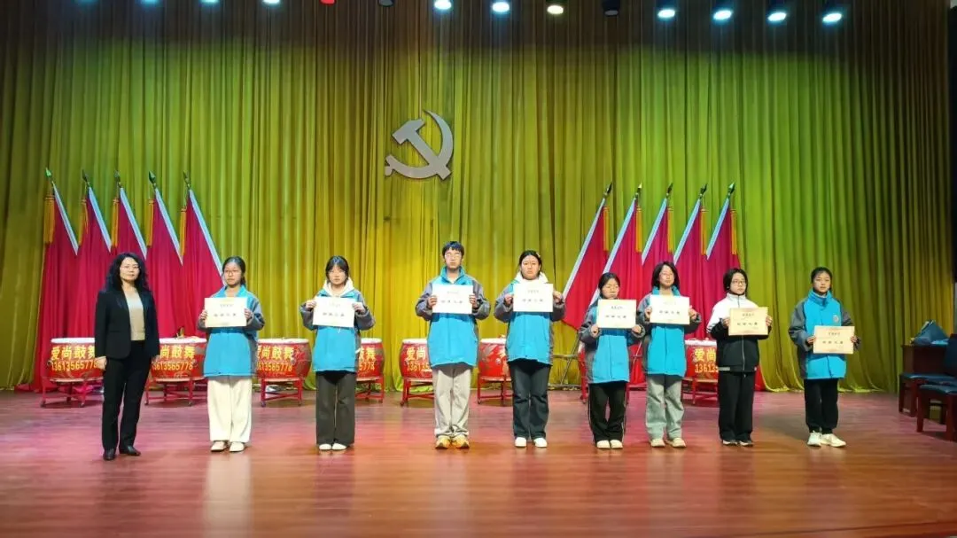 树榜样凝心聚力 战中考逐梦前行——润城中学2025年度学生表彰暨2026年冲刺誓师动员大会圆满举行 第19张