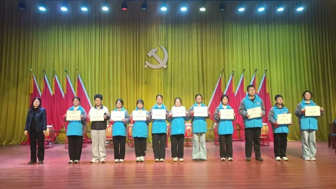 树榜样凝心聚力 战中考逐梦前行——润城中学2025年度学生表彰暨2026年冲刺誓师动员大会圆满举行 第53张