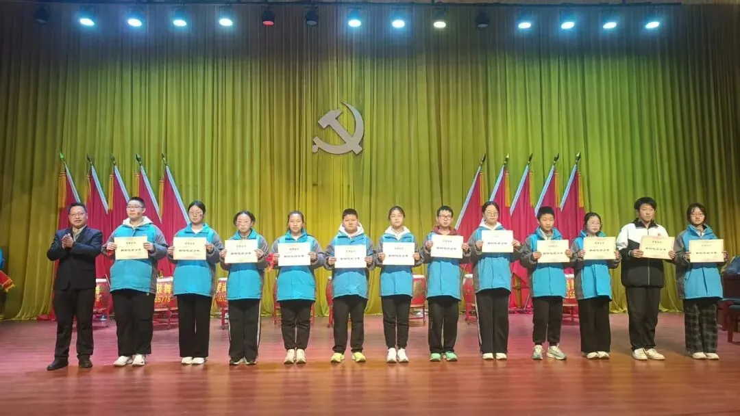 树榜样凝心聚力 战中考逐梦前行——润城中学2025年度学生表彰暨2026年冲刺誓师动员大会圆满举行 第62张