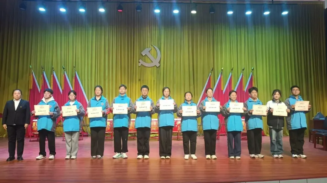 树榜样凝心聚力 战中考逐梦前行——润城中学2025年度学生表彰暨2026年冲刺誓师动员大会圆满举行 第66张