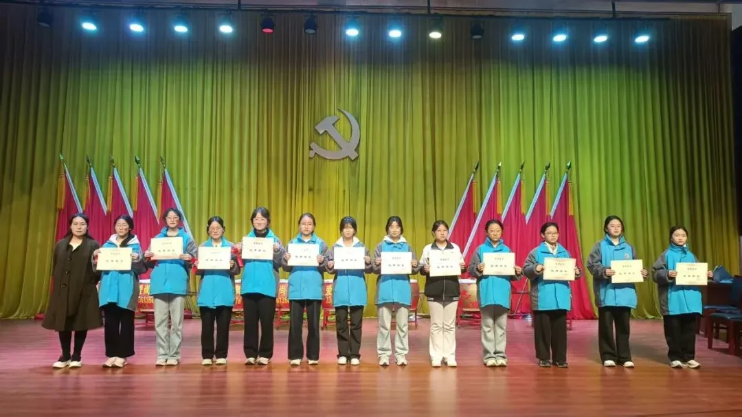 树榜样凝心聚力 战中考逐梦前行——润城中学2025年度学生表彰暨2026年冲刺誓师动员大会圆满举行 第69张