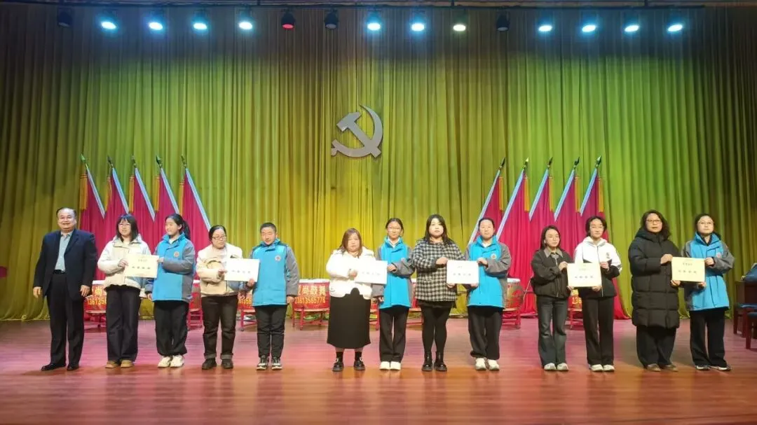 树榜样凝心聚力 战中考逐梦前行——润城中学2025年度学生表彰暨2026年冲刺誓师动员大会圆满举行 第72张