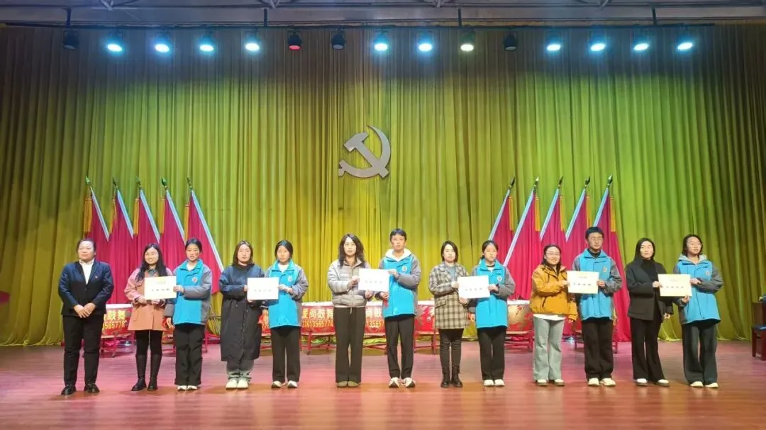 树榜样凝心聚力 战中考逐梦前行——润城中学2025年度学生表彰暨2026年冲刺誓师动员大会圆满举行 第73张