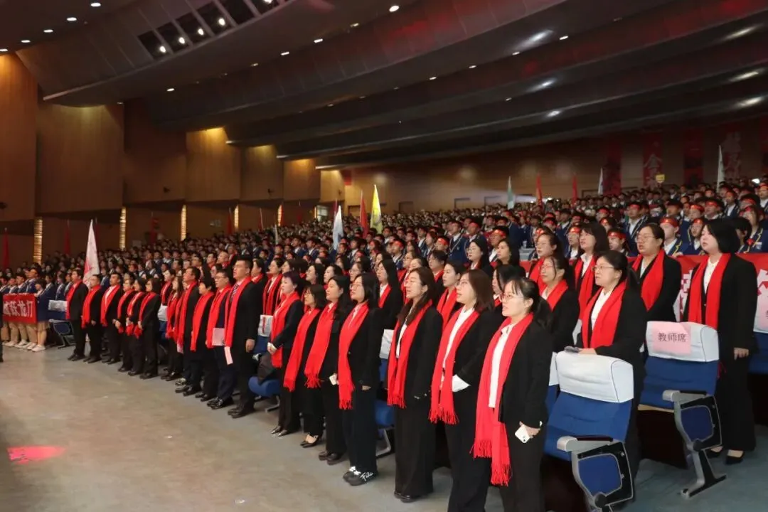 凤山学校初中部举行2026年中考百日誓师大会 第8张