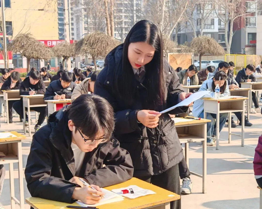 严守考纪 全真模拟 全力以赴备战单招——我校顺利举行单招考前最后一次 第13张