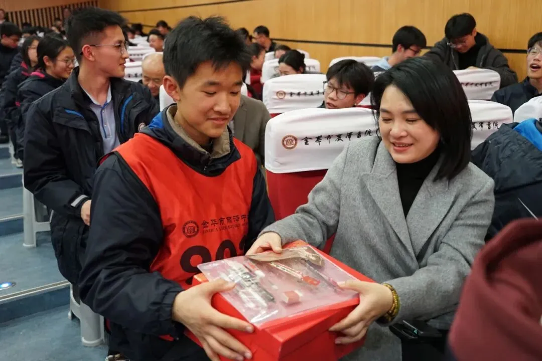 百日砺剑,誓创辉煌|丽泽中学2026届中考百日誓师大会圆满举行 第18张