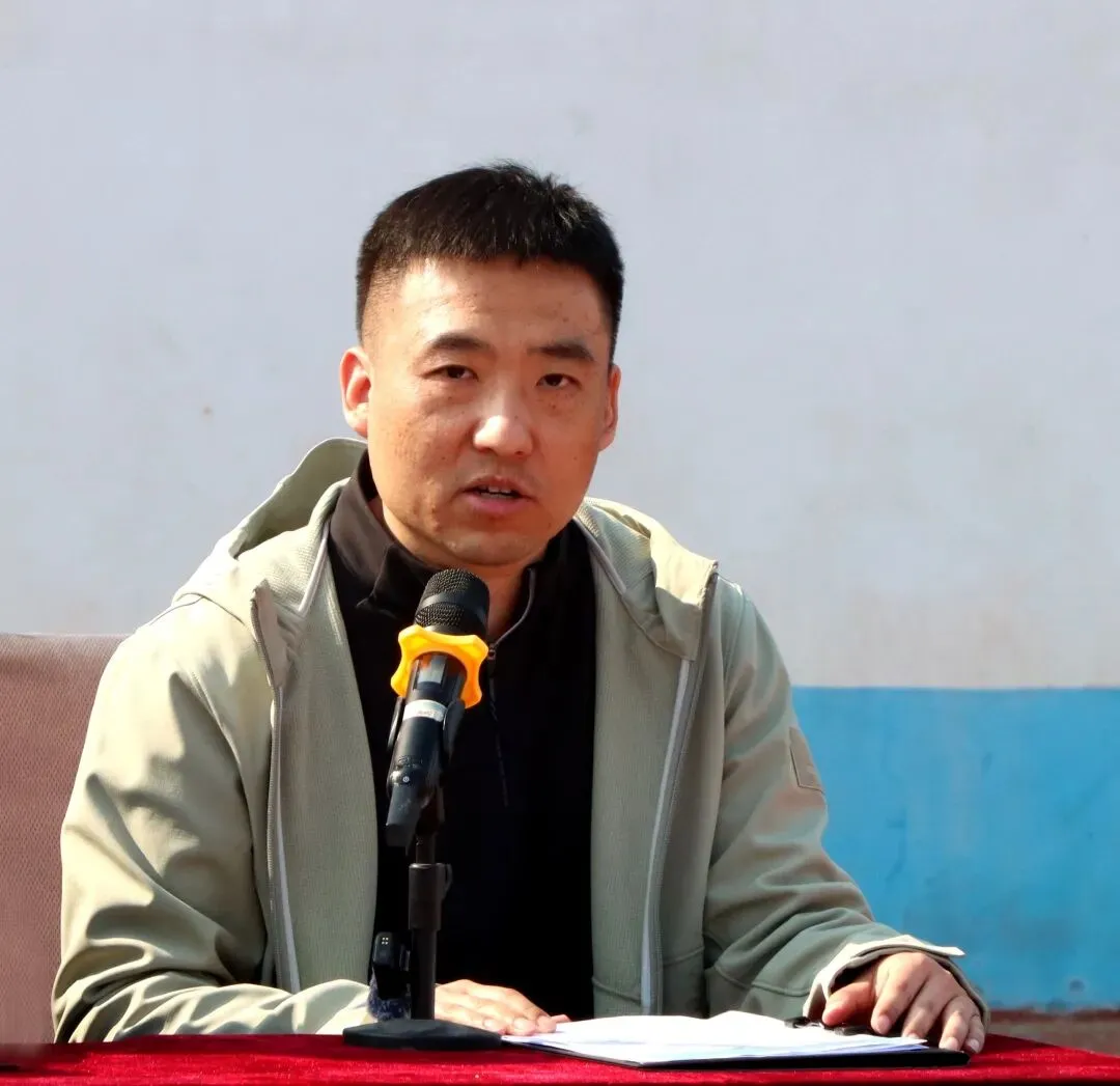 不负韶华拼百天 决胜中考梦必圆——我校举行九年级中考百日誓师大会 第9张