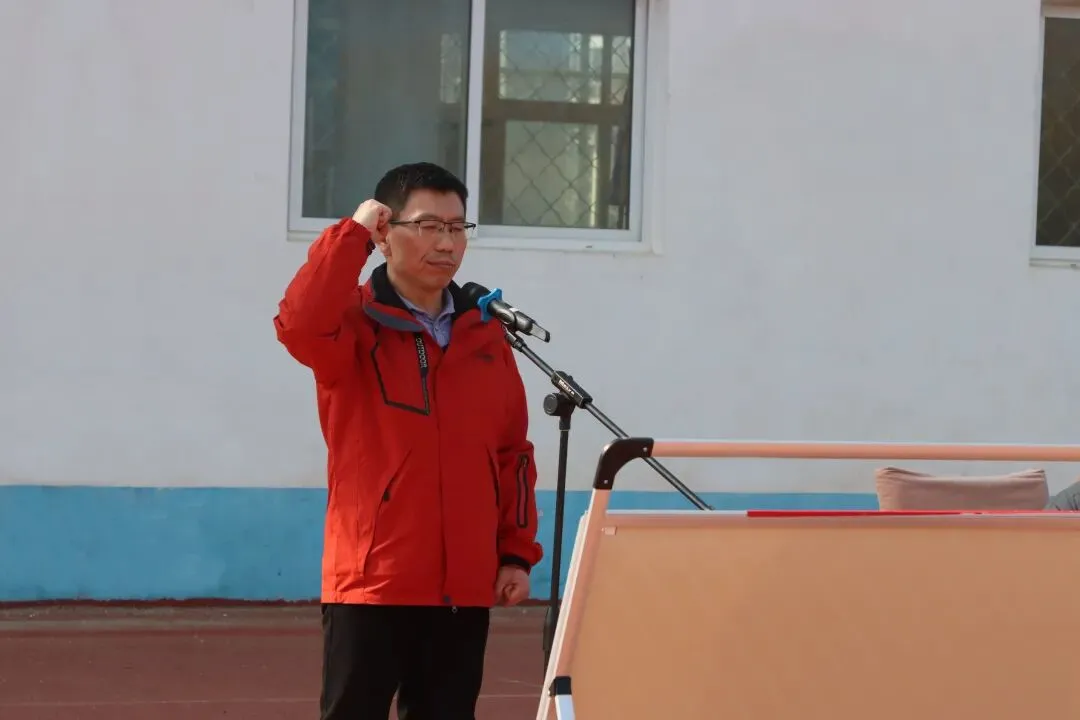 不负韶华拼百天 决胜中考梦必圆——我校举行九年级中考百日誓师大会 第13张