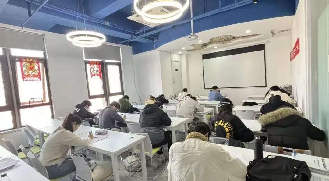 浩源教育 | 徐小贱文化课线下模考圆满结束!试题答案免费放送! 第2张