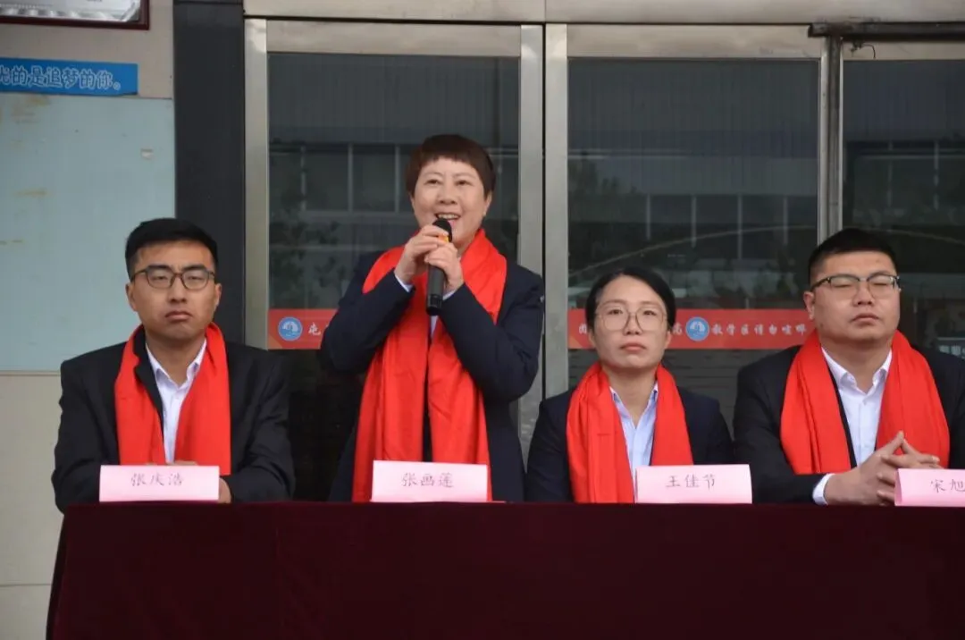 【师力成才 思贤实验】“百日冲刺,圆梦中考”——初三百日誓师大会 第8张