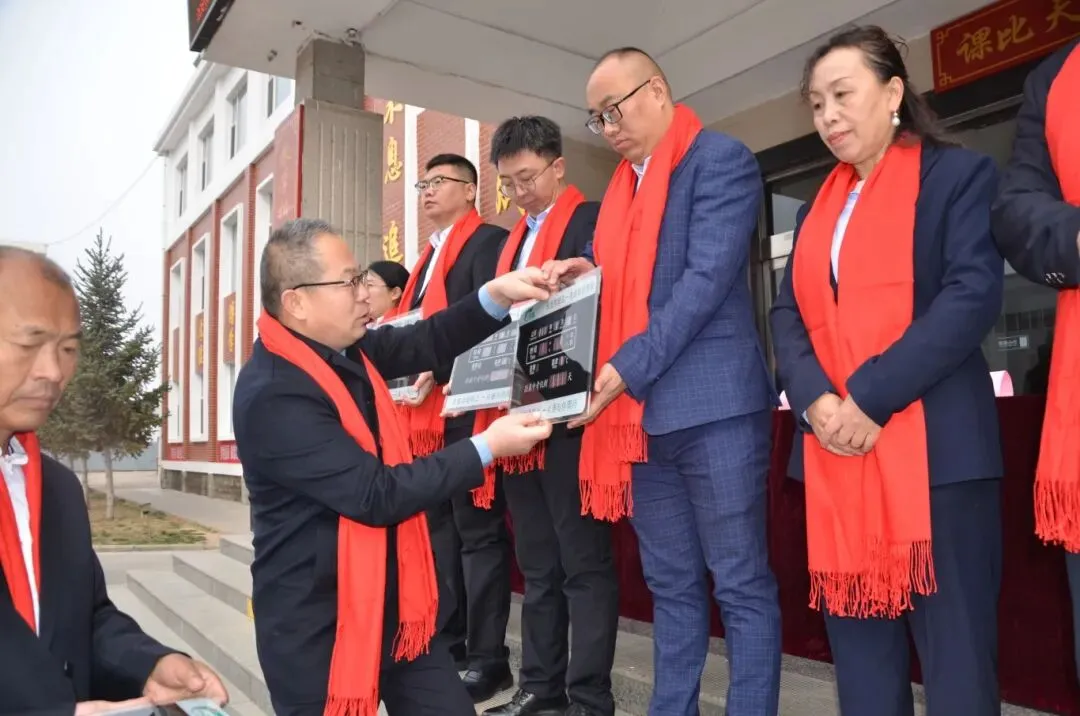 【师力成才 思贤实验】“百日冲刺,圆梦中考”——初三百日誓师大会 第25张