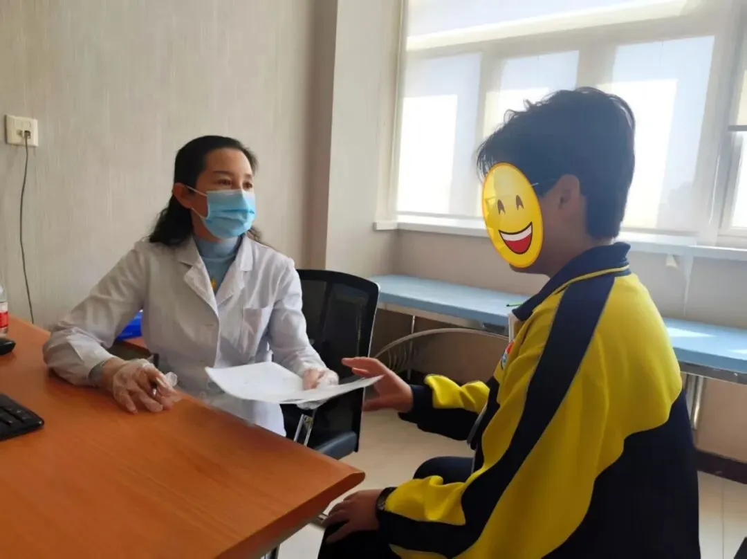 海滨人民医院完成1390名中考学生体检 第8张