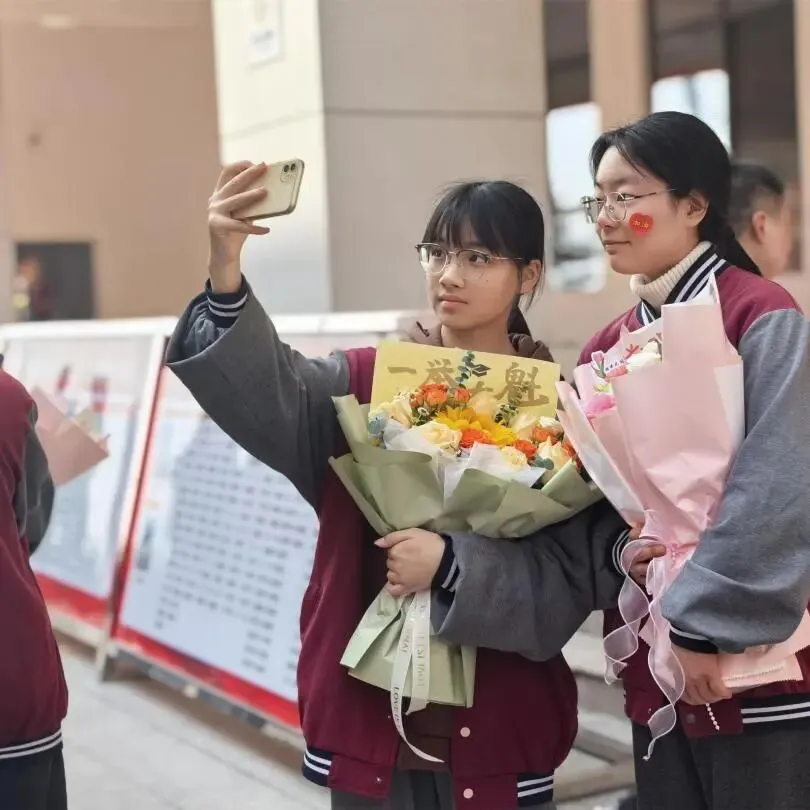 汉川外国语学校举行2026年中考百日誓师大会 第68张