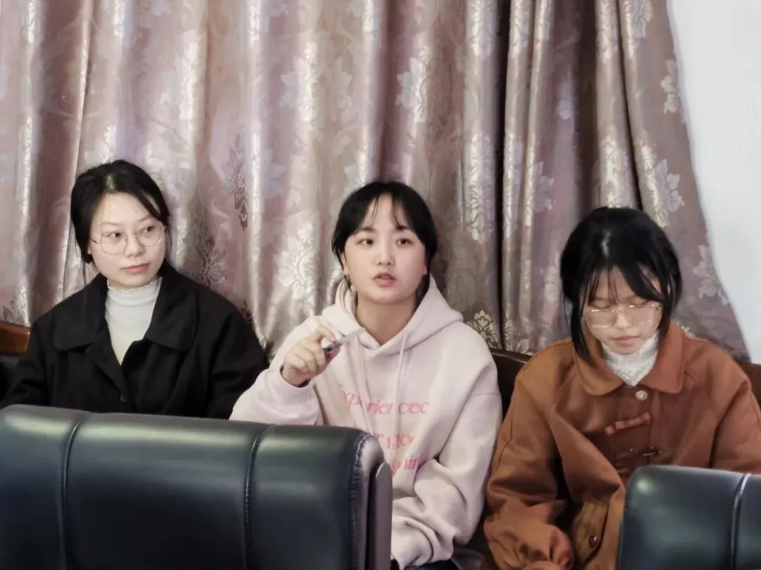 精研中考明方向 聚力备考提质效——怀化市第二中学语文、数学复习专题研讨会圆满召开 第18张 精研中考明方向 聚力备考提质效——怀化市第二中学语文、数学复习专题研讨会圆满召开 第18张