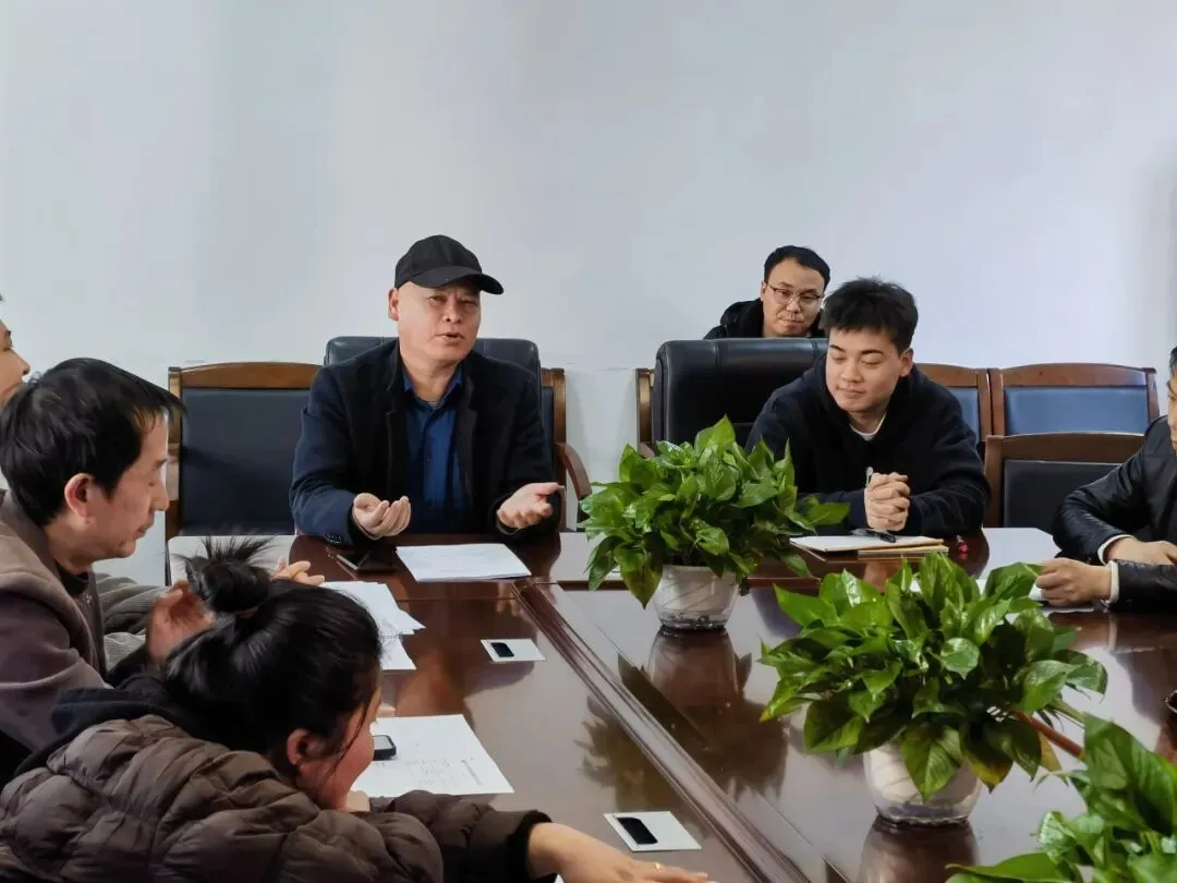 精研中考明方向 聚力备考提质效——怀化市第二中学语文、数学复习专题研讨会圆满召开 第21张 精研中考明方向 聚力备考提质效——怀化市第二中学语文、数学复习专题研讨会圆满召开 第21张