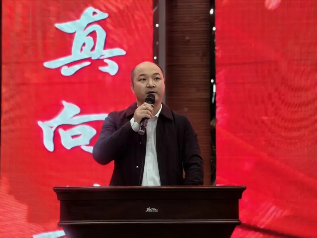 【实验·中考冲刺】骋怀学海展骐骥,折桂蟾宫耀实验——我校2026届百日动员大会隆重举行 第12张 【实验·中考冲刺】骋怀学海展骐骥,折桂蟾宫耀实验——我校2026届百日动员大会隆重举行 第12张