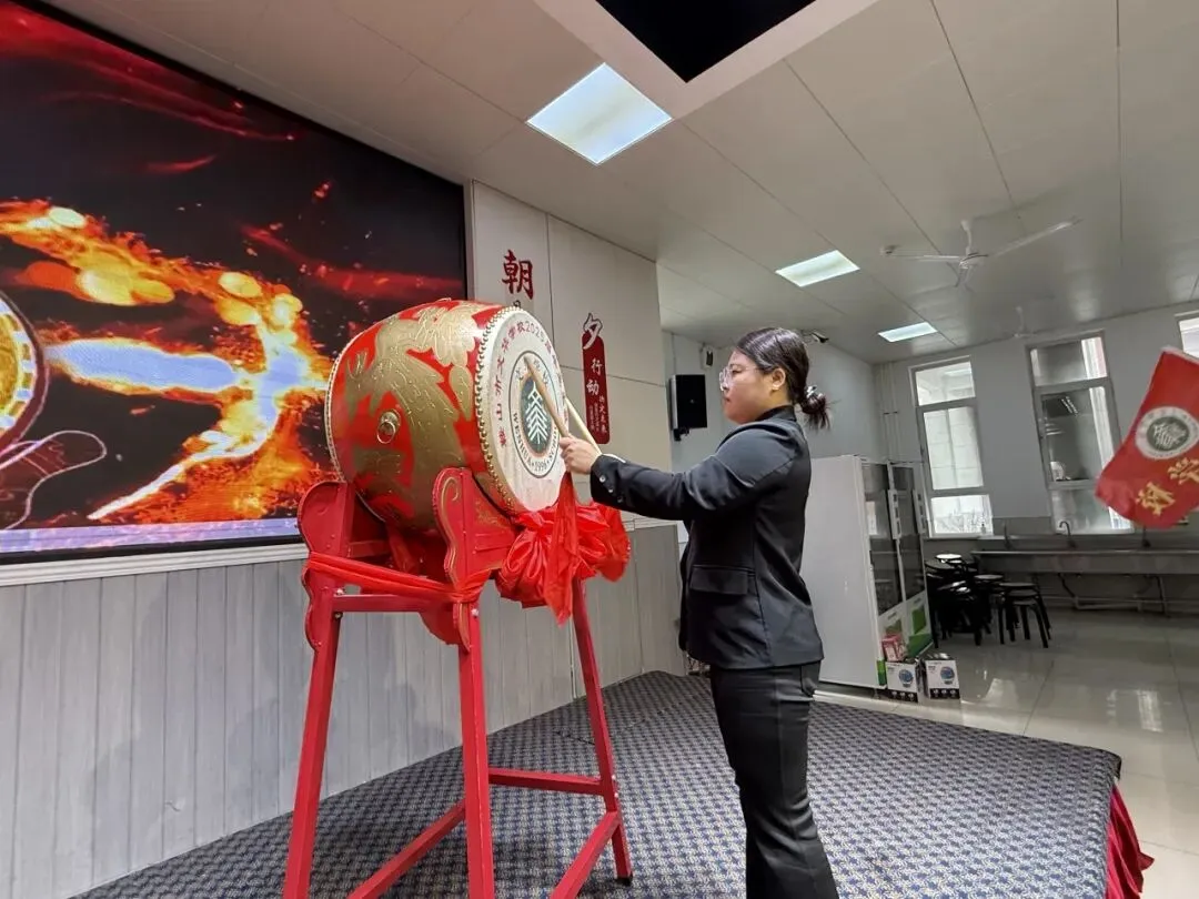 马踏青云赴中考 百日鏖战铸辉煌——文华学校初中部中考百日誓师大会圆满举行 第14张