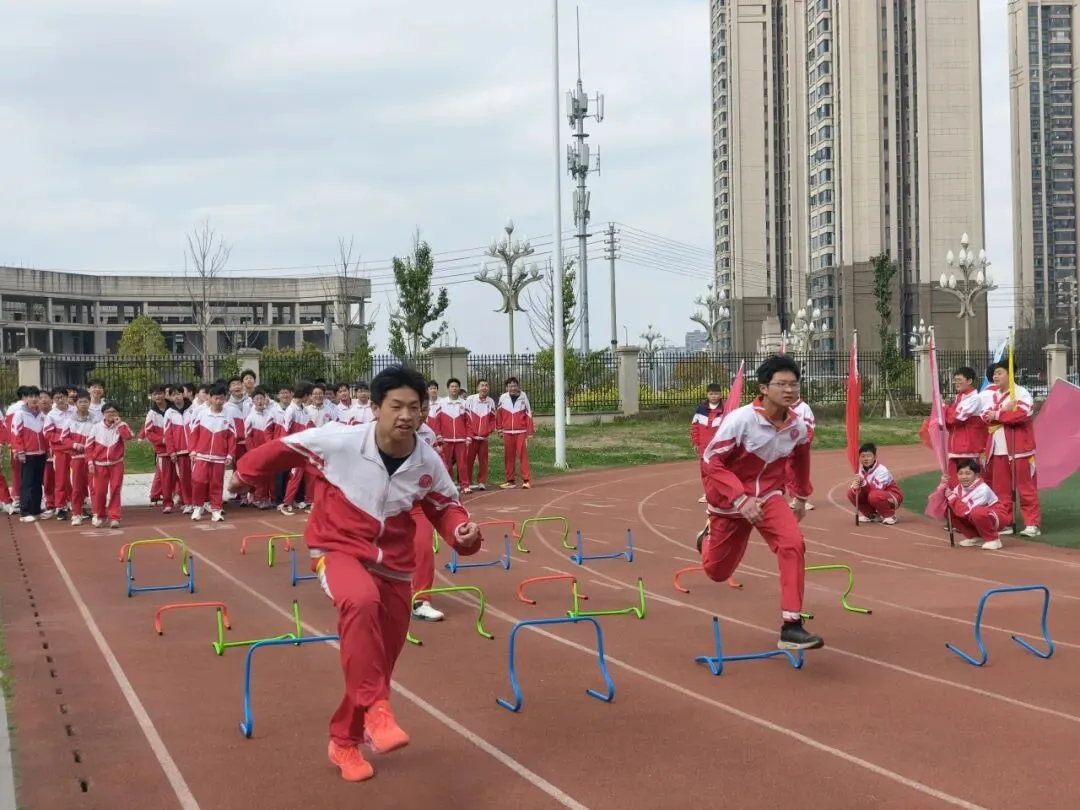 白云十中2026届中考百日誓师大会圆满举行:百日磨砺终成器,少年逐梦向未来 ——以青春之名,赴梦想之约! 第43张