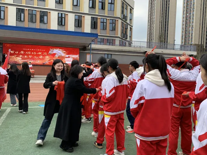 白云十中2026届中考百日誓师大会圆满举行:百日磨砺终成器,少年逐梦向未来 ——以青春之名,赴梦想之约! 第67张