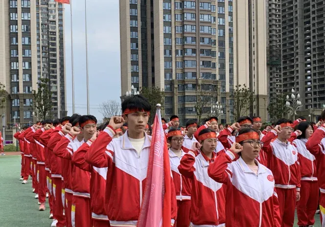 白云十中2026届中考百日誓师大会圆满举行:百日磨砺终成器,少年逐梦向未来 ——以青春之名,赴梦想之约! 第76张