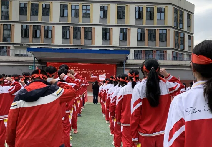 白云十中2026届中考百日誓师大会圆满举行:百日磨砺终成器,少年逐梦向未来 ——以青春之名,赴梦想之约! 第79张