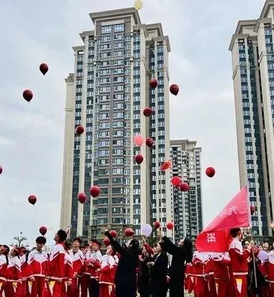 白云十中2026届中考百日誓师大会圆满举行:百日磨砺终成器,少年逐梦向未来 ——以青春之名,赴梦想之约! 第100张