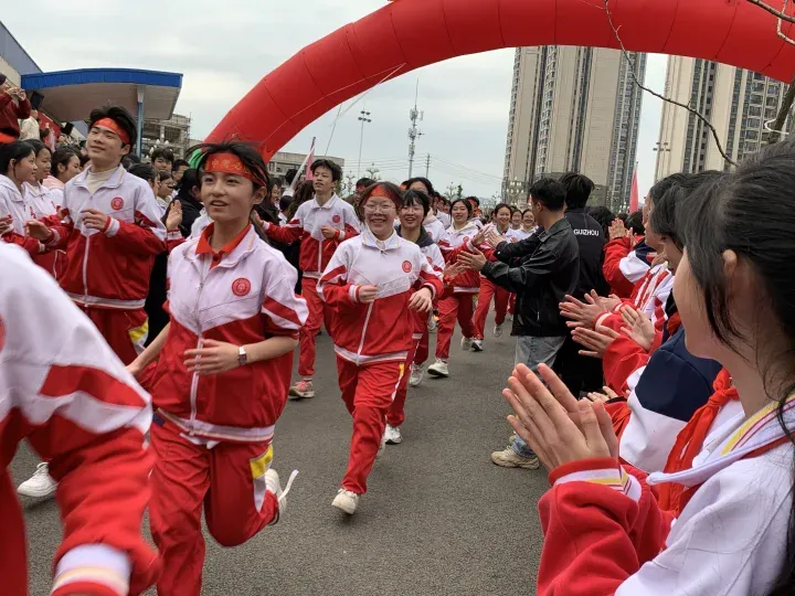 白云十中2026届中考百日誓师大会圆满举行:百日磨砺终成器,少年逐梦向未来 ——以青春之名,赴梦想之约! 第106张