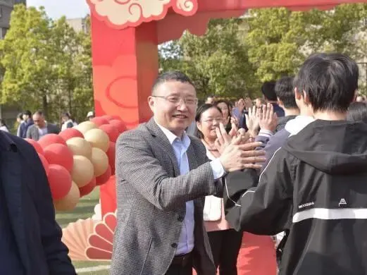 砺剑赴中考 逐梦启新程 | 万州一中初2026届中考誓师大会圆满举行 第69张 砺剑赴中考 逐梦启新程 | 万州一中初2026届中考誓师大会圆满举行 第69张