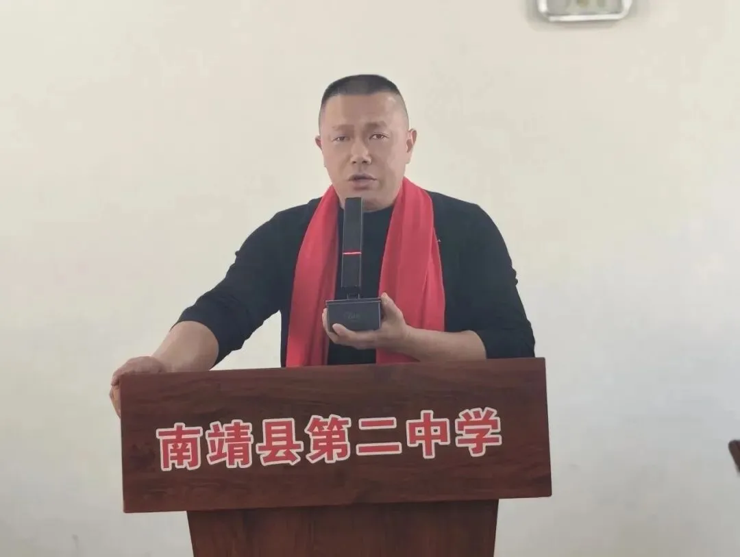 百日砺剑战中考,策马扬鞭创辉煌——南靖二中2026届中考百日冲刺誓师大会隆重举行 第27张 百日砺剑战中考,策马扬鞭创辉煌——南靖二中2026届中考百日冲刺誓师大会隆重举行 第27张