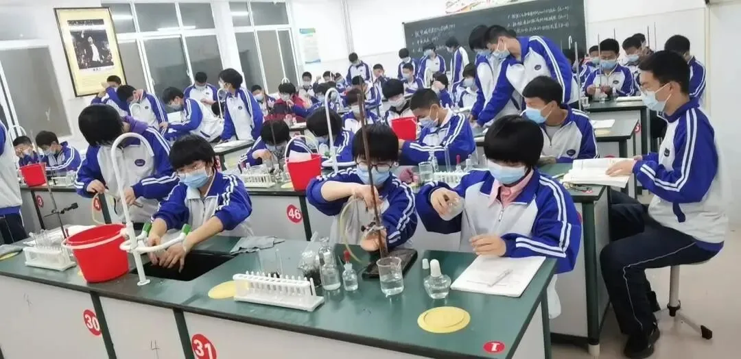 林州市中考理化生实验操作公益活动启事 第1张