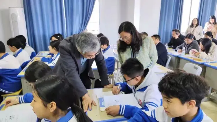 名师领航研教材,精准指导备中考——北师大版初中数学教材回访暨抚州市复习研讨会纪实 第23张