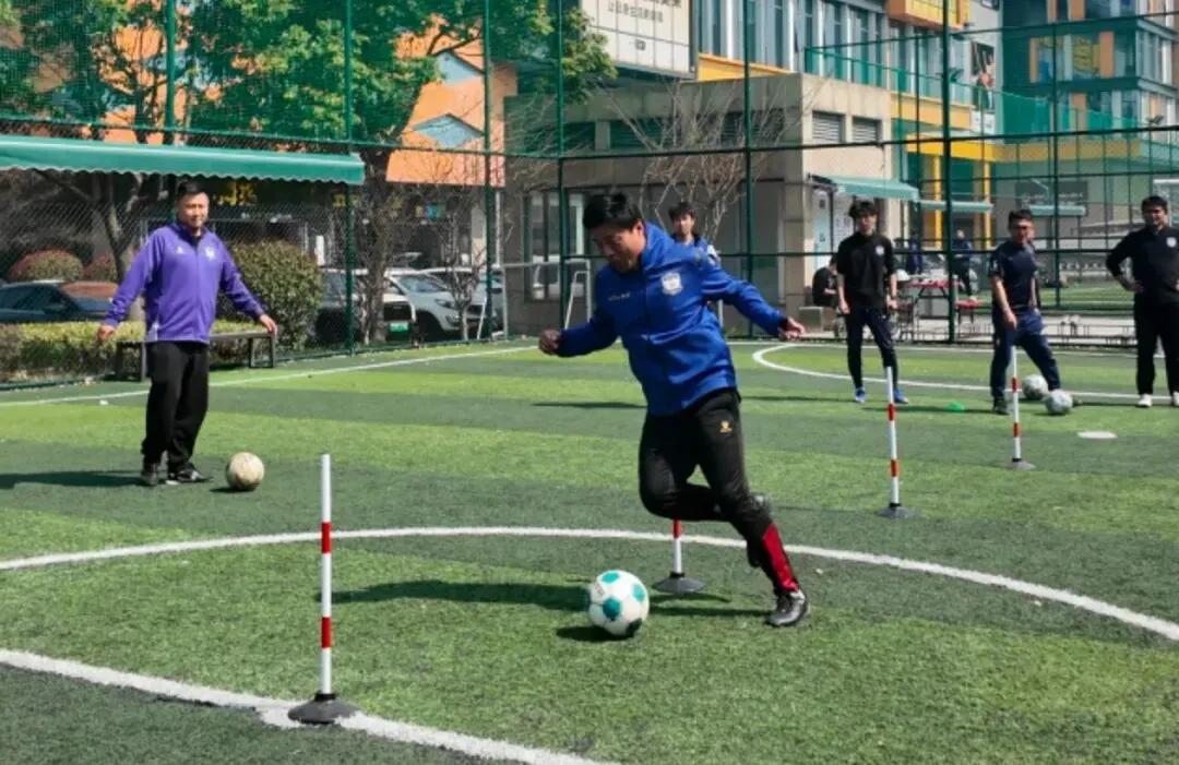 2026杭州中考体育,冲刺特训班,足球绕杆...... 第13张