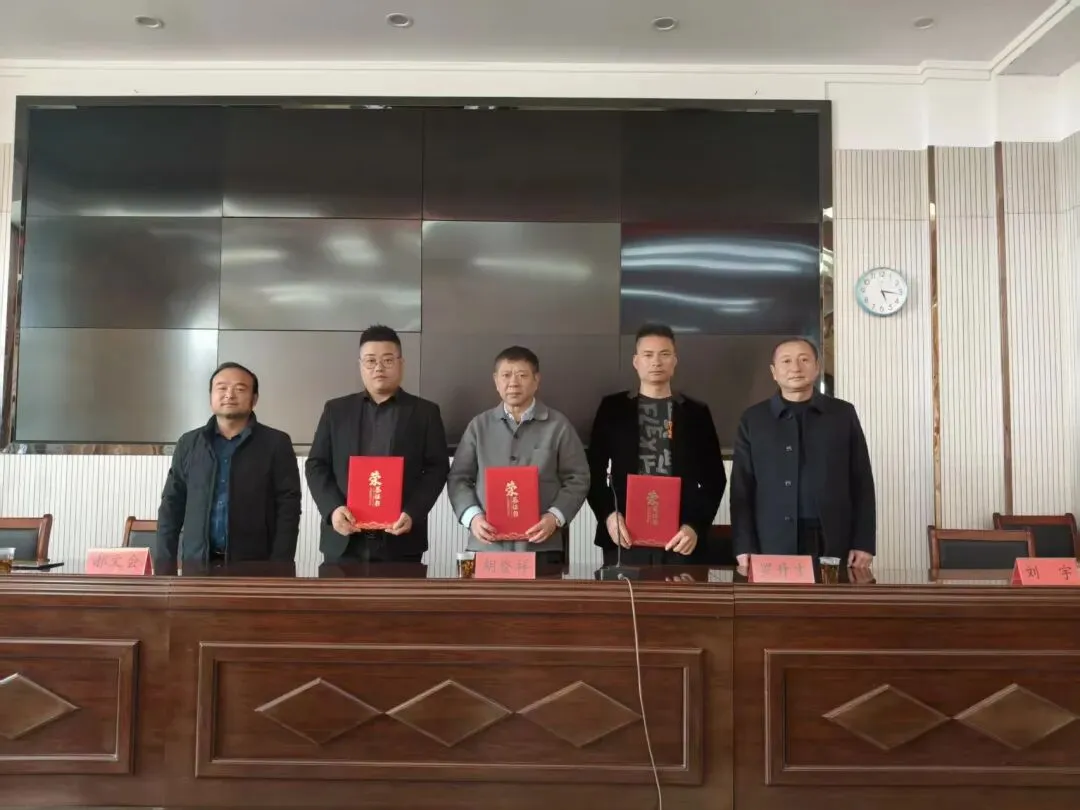 凝心聚力向未来——爱心企业家助力我校中考表彰暨动员大会圆满举行 第2张