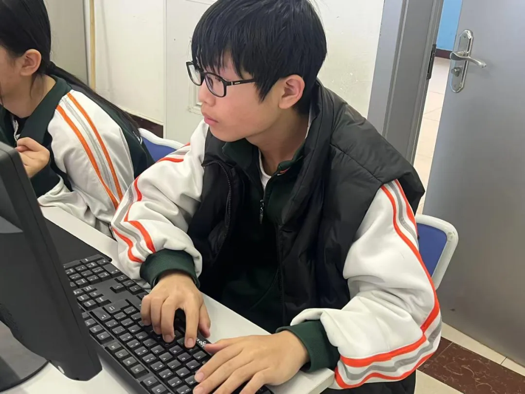 指尖逐光 智启未来——我校初中部信息技术模拟考试纪实 第18张