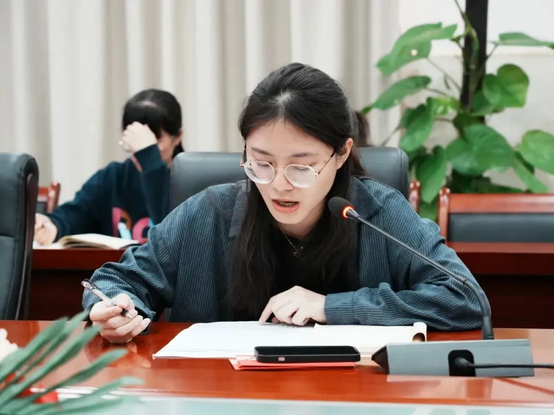 凝心聚力备中考 奋楫笃行创辉煌 | 榕城中学博东实验学校召开九年级备考会议 第19张